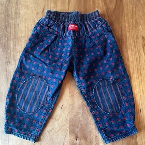 2T OshKosh B’gosh toddler jeans.